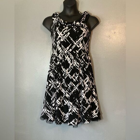 Candie's Dresses & Skirts - Candies b&w lace bottom dress